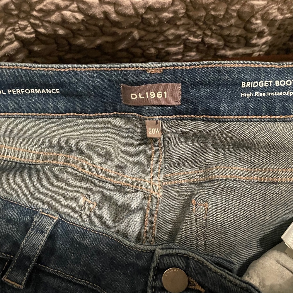 DL 1961 Bridget High Rise Instasculpt Crop Flare Crop Jeans Sz 20 Denim Raw Hem - Picture 5 of 9